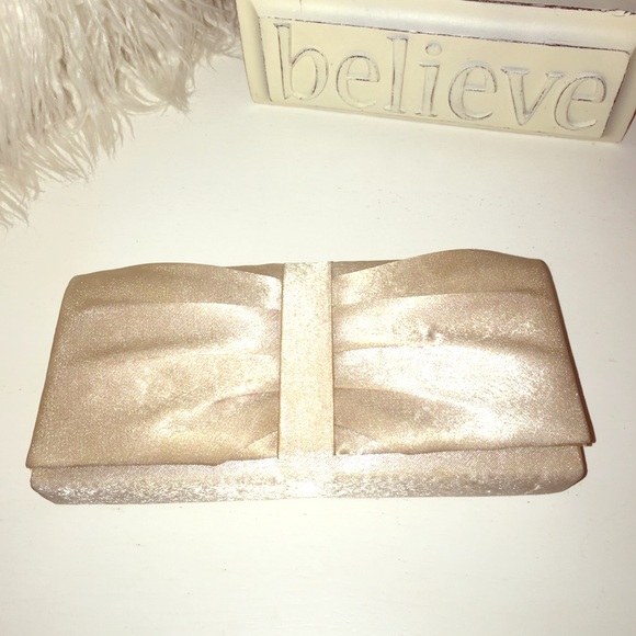 Gold clutch