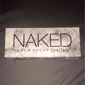 Naked Smoky palette
