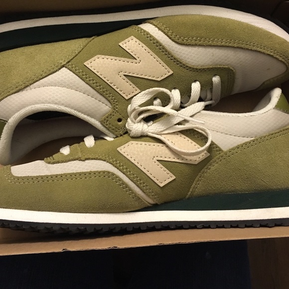 Women's New Balance New