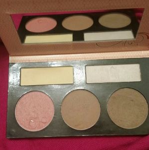 BH cosmetic palette
