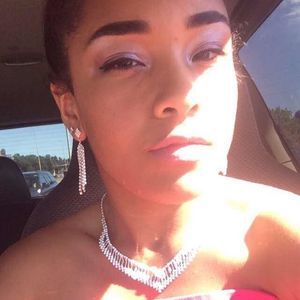 Meet your Posher, Ebony