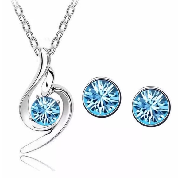 Jewelry - Beautiful Sterling Silver Blue CZ Necklace Set