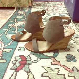 Halogen Clarette Wedge Sandal in Taupe