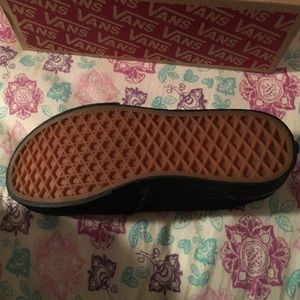 Vans Shoes - Vans Atwood black canvas sneakers youth size 5 Vans Shoes - Vans Atwood black canvas sneakers youth size 5
