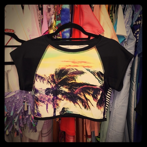 🌴 tropical Roxy rashguard 🌴