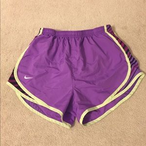 NIKE shorts size small. Unique pattern