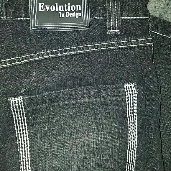 Men's Evolution In Design Shorts - Picture 4 of 4