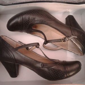 Chelsea Crew t-strap pumps size 6