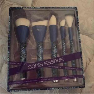 Sonia kashuk brush set