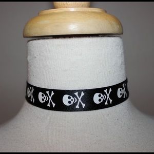 Skull Choker