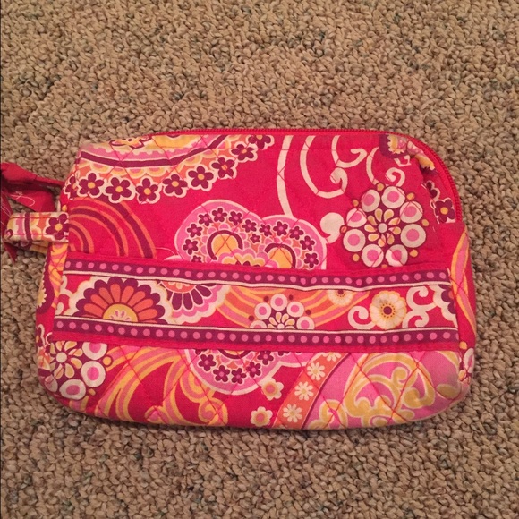 Cosmetic bag