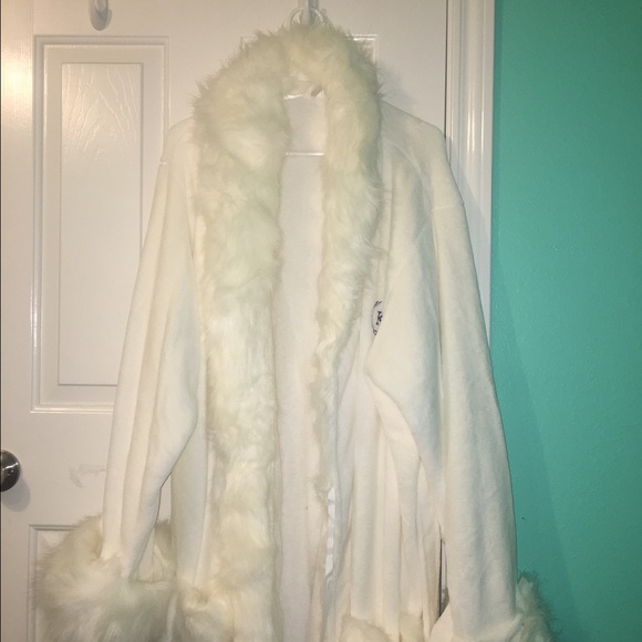 Pottery Barn Robe