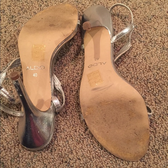 Heels - Picture 4 of 4