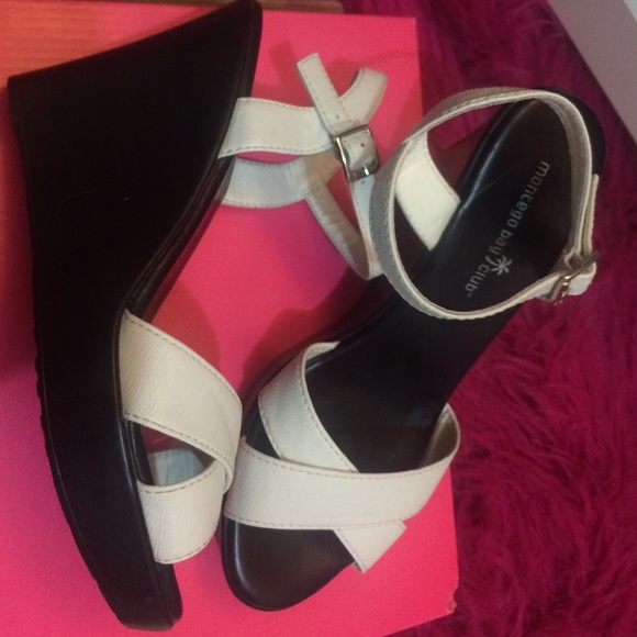 Wedge - Picture 2 of 2