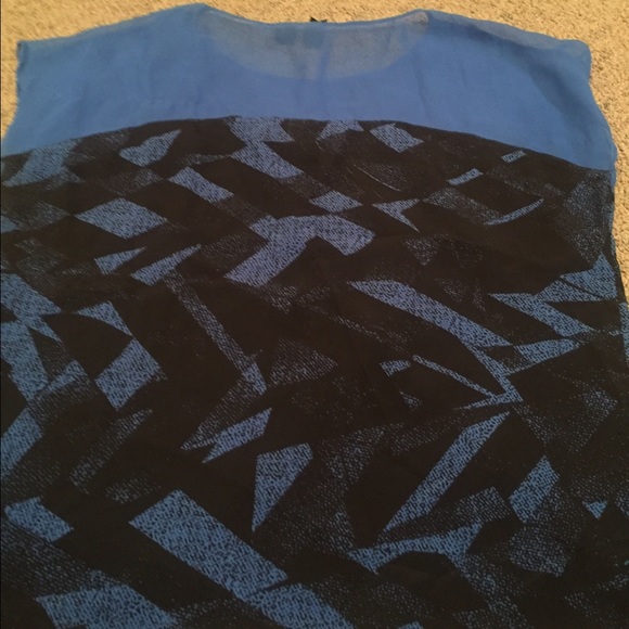 Top - Picture 2 of 3