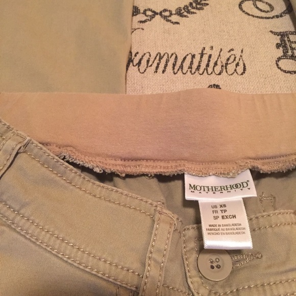 Motherhood Maternity Pants - 💋FINAL SALE💋Maternity khakis Motherhood Maternity Pants - 💋FINAL SALE💋Maternity khakis