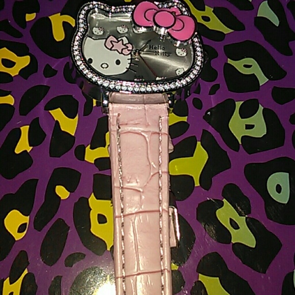 Hello Kitty Watch - Picture 2 of 3