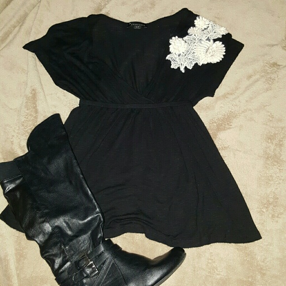 Twenty one v neck shirt with flowers