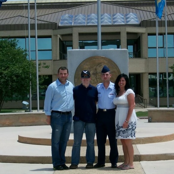 Meet your Posher, Shelby - Picture 1 of 1