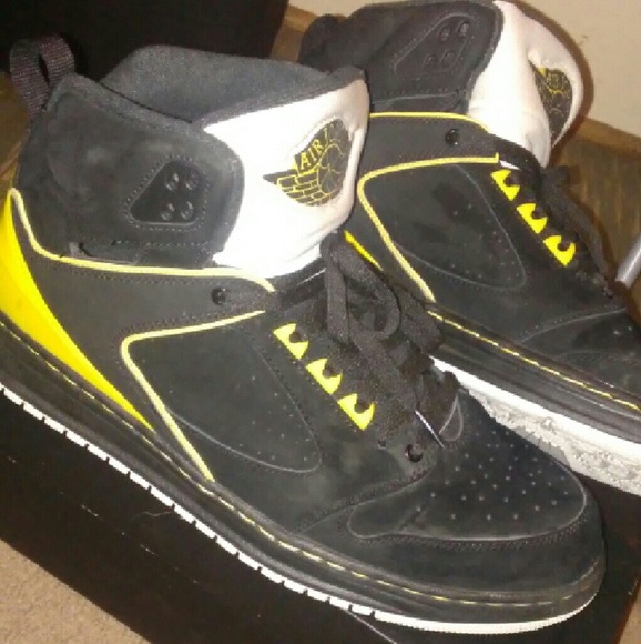 Jordan black/yellow size 12 - Picture 1 of 2