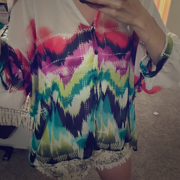 allen schwartz Tops - Colorful top🙃
