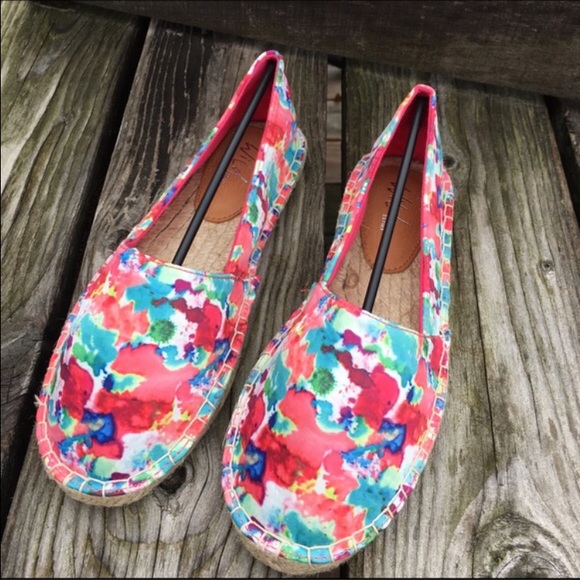 Wild Pair Satin Floral Pink Espadrilles SZ 7 & 8! NEW! - Picture 5 of 8