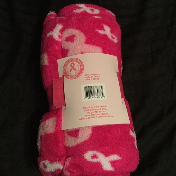 ❌SOLD❌Pink Breast Cancer Awareness Blanket - Picture 2 of 4