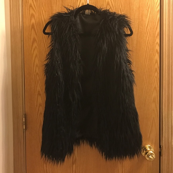 Reversible faux fur vest