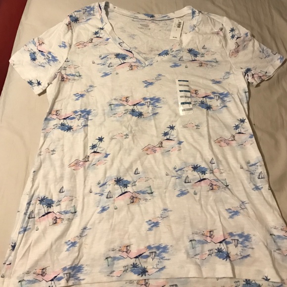 2 Relaxed Old Navy V neck tees