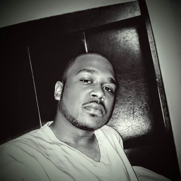 Meet your Posher, Brantwan - Picture 1 of 1