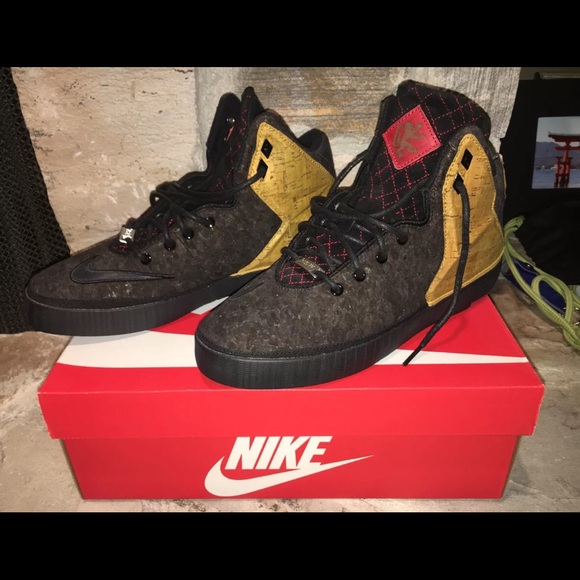 Nike LeBron XI NSW lifestyle size 10.5 - Picture 2 of 3