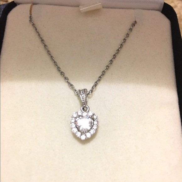 White gold diamond heart necklace