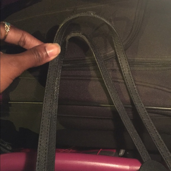 Michael Kors black leather w/ python in the center - Picture 4 of 4