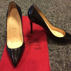 SOLD Christian Louboutin Pumps