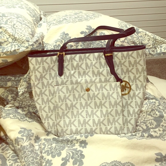 AUTHENTIC Michael Michael Kors handbag