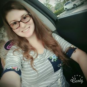 Meet your Posher, Brittney