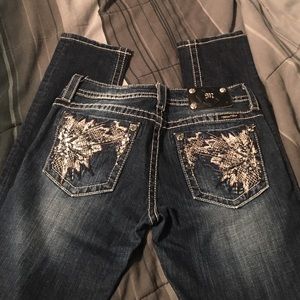 Miss me jeans size 28!