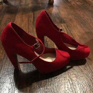 Missimo red suede heels