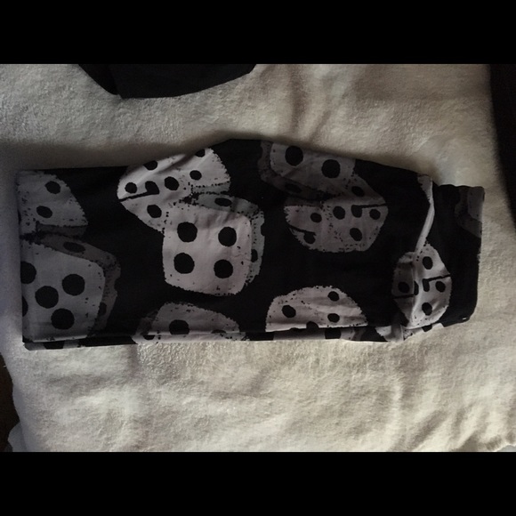 New LuLaRoe OS dice leggings