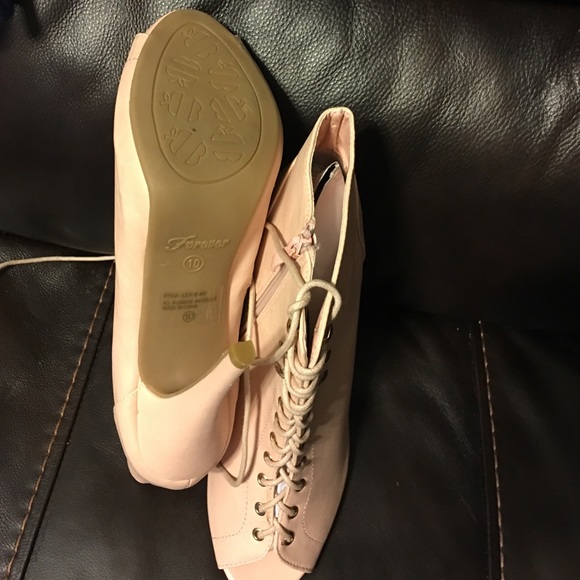 Shoes - Picture 2 of 2