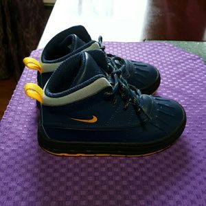 Nike ACG Boots Size 9C