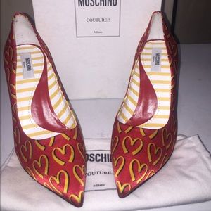 Moschino McDonald pump. NEW with box/dust bag Moschino McDonald pump. NEW with box/dust bag