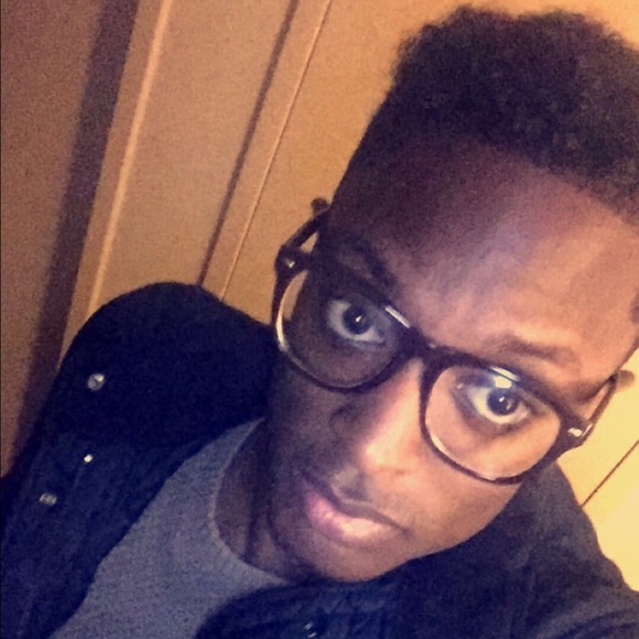 Meet your Posher, Dwight - Picture 1 of 1