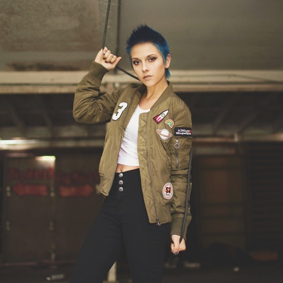 SALE! HP ✨ Patch 22 Bomber Jacket - Picture 2 of 2