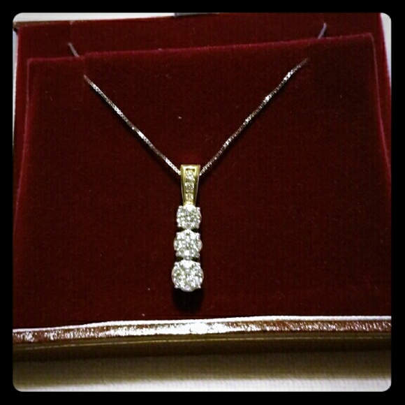 14k halo, past future present pendant