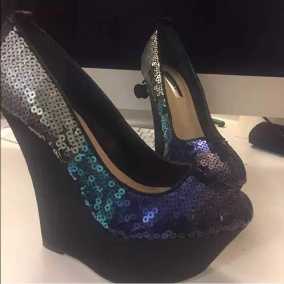 Really Cute Sequins Wedge Heel Pumps - Multicolor