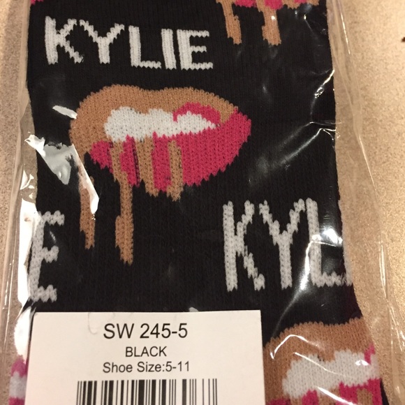 Kylie Socks X George Arthur by Rob Kardasian NEW - Picture 4 of 5