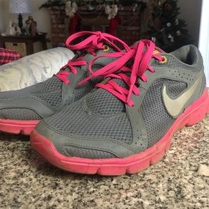 Nikes WOMENS running shoes