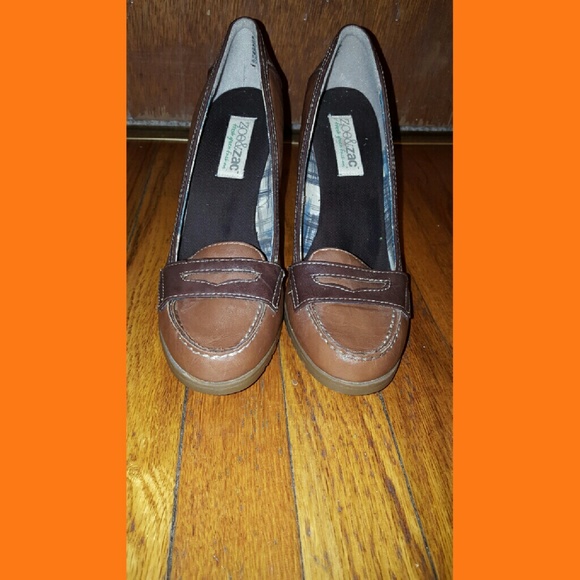 Shoes - Picture 1 of 3