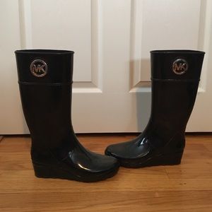 Michael Kors New black rubber boots